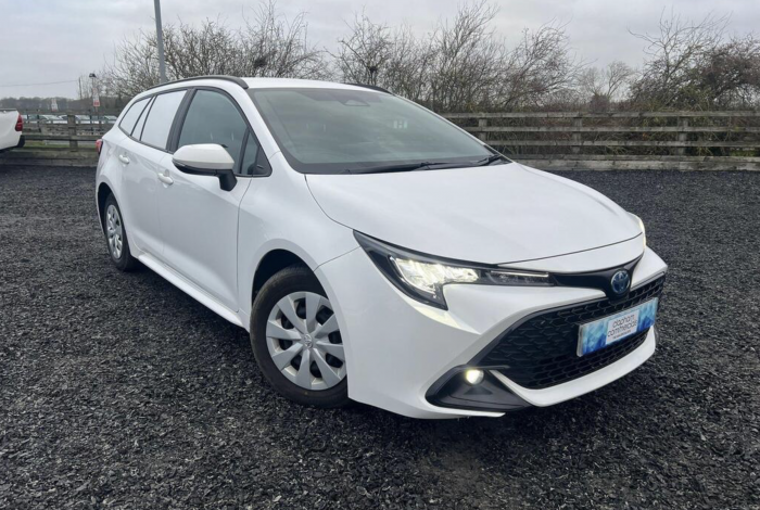 2023 COROLLA 1.8 VVT H CVT, 31,657 MILES GEARBOX MANUAL FUEL TYPE DIESEL VAN... photo